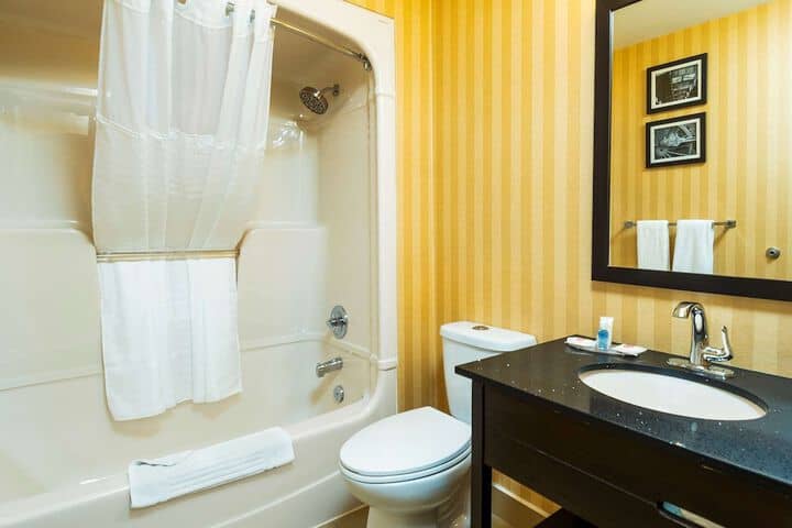 Room 21 of 60